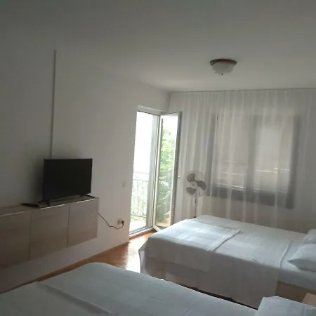 Holiday home Kuca Nadalina Tribunj (Sibenik-Knin)