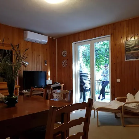 Kuca Nadalina Holiday home